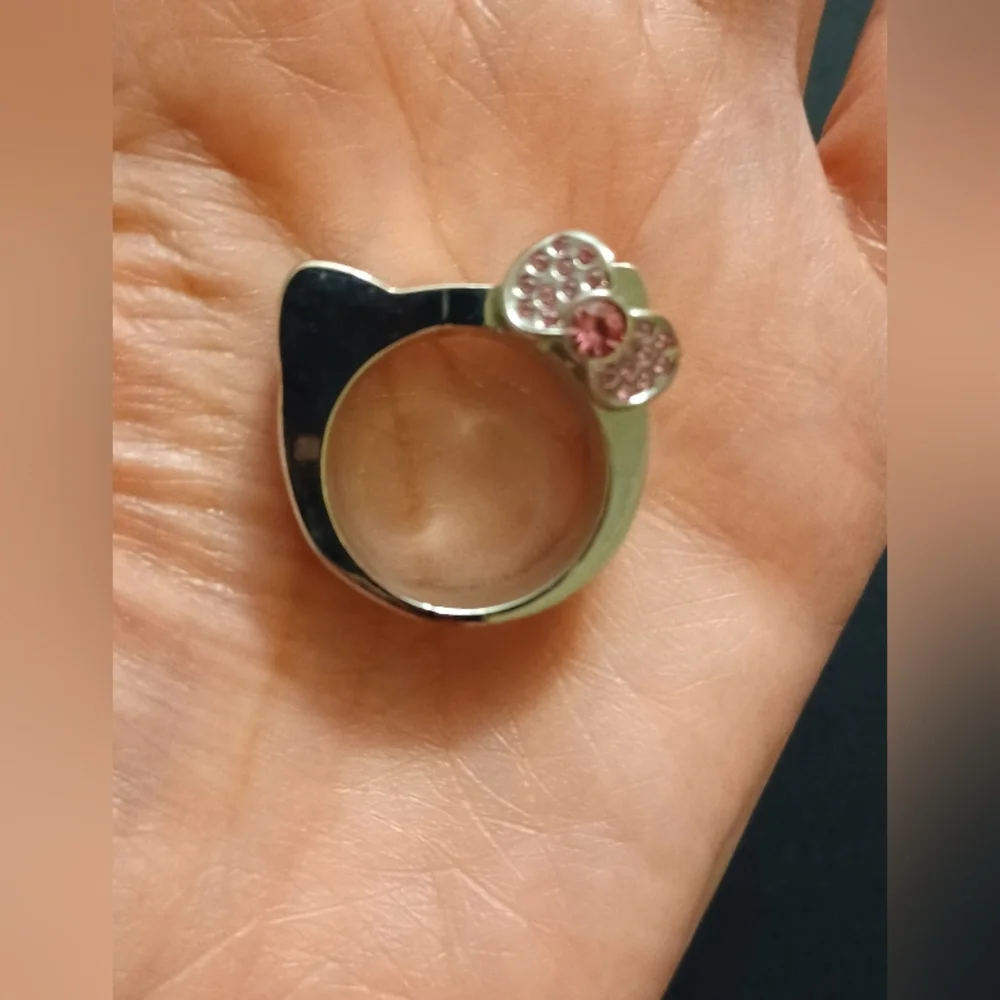 Hello Kitty Rhinestone Ring - Picture 2 of 4
